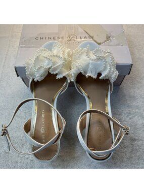 Chinese Laundry Jovie  SZ 10 White Heels Wedding Ruffle PeepToe Ankle Strap New